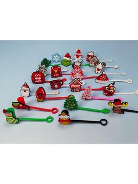Christmas-Themed Straw Covers Lot Of 24 With Grinch Starbucks Mickey Mouse & Fes
